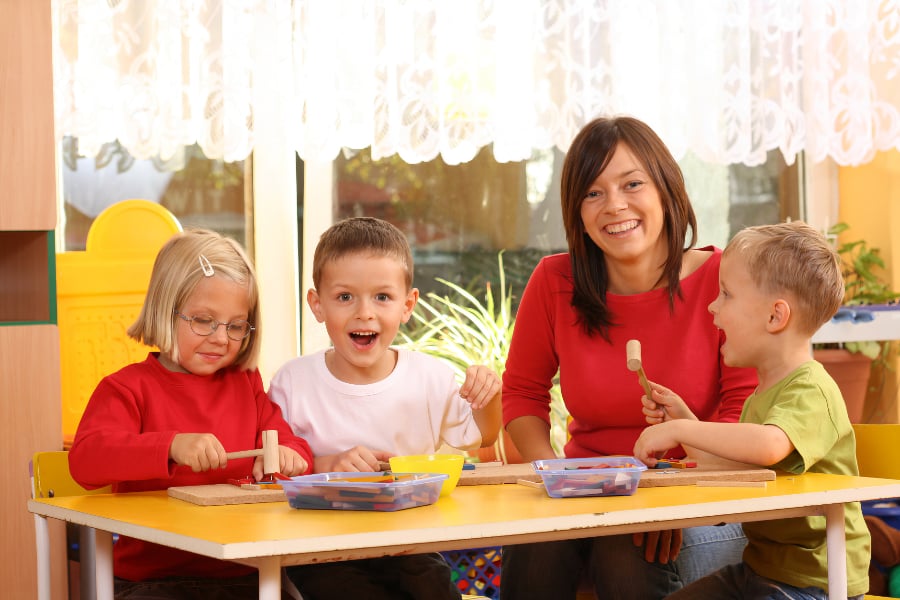 Kindergartenassistenz NachmittagsbetreuerIn KinderbetreuerIn - Ausbildung Kinderbetreuung Wien Niederösterreich